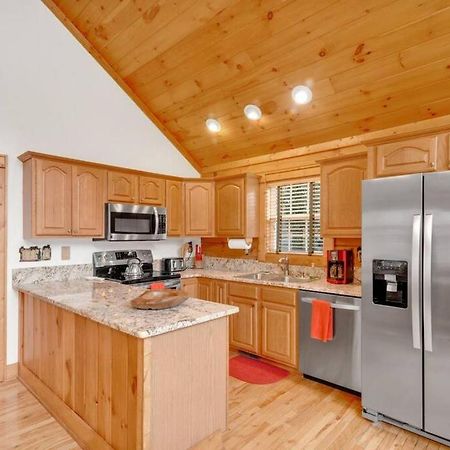 Soco Serene Cabin In The Heart Of Maggie Valley Exterior foto
