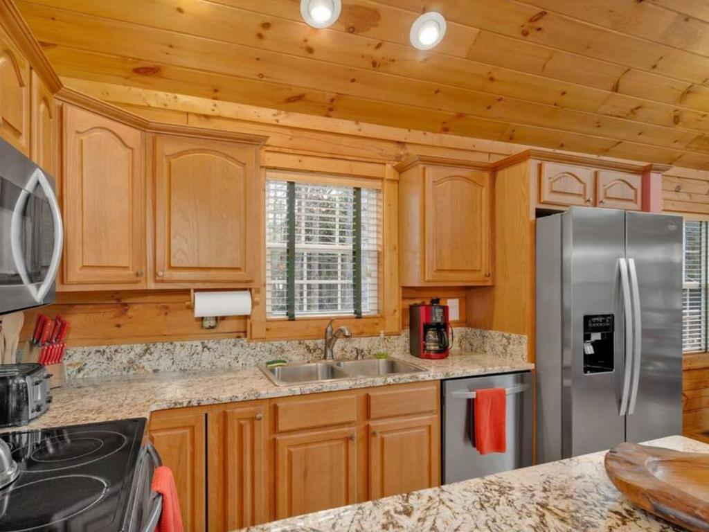 Soco Serene Cabin In The Heart Of Maggie Valley Exterior foto